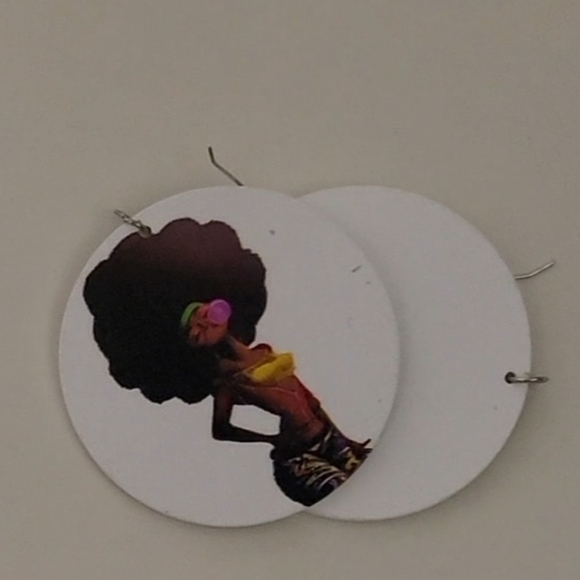 Pierce dropped earrings, ethinic imagery on each 2 1/4" in diameter - Picture 6 of 12